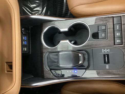 Used 2022 Toyota Highlander Platinum image 20