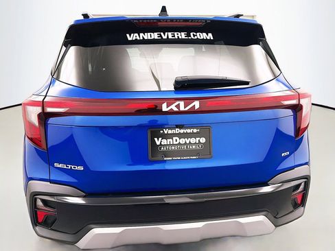 Used 2024 Kia Seltos S AWD/4WD image 8