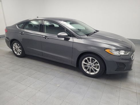 Used 2020 Ford Fusion SE image 11