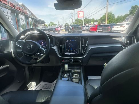Used 2023 Volvo XC60 B5 Core w/ Climate Package AWD/4WD image 11