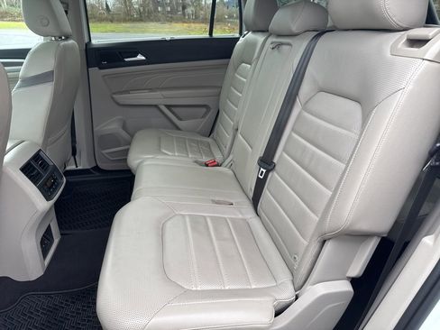 Used 2021 Volkswagen Atlas SEL Premium image 17