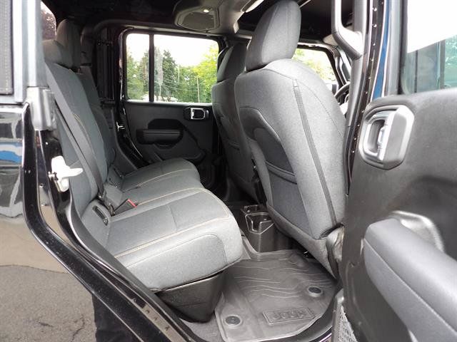 Used 2024 Jeep Gladiator Sport AWD/4WD image 23