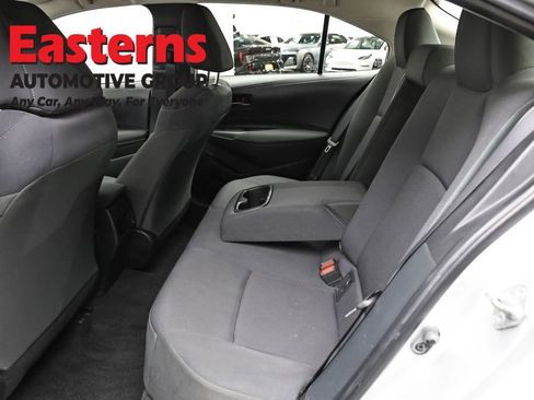 Used 2022 Toyota Corolla LE FWD image 20