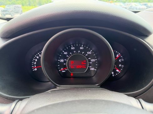 Used 2019 Kia Soul FWD image 24