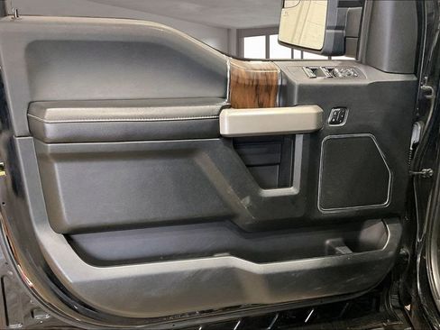 Used 2018 Ford F150 Lariat image 23