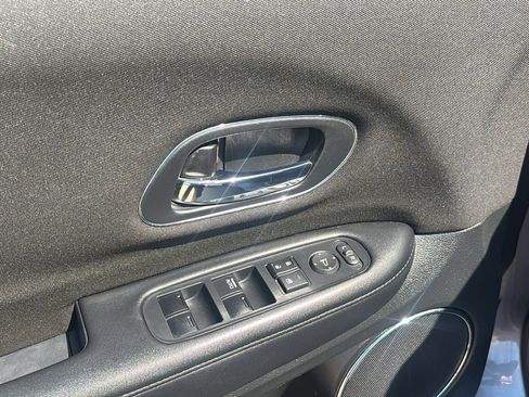 Used 2016 Honda HR-V EX image 26