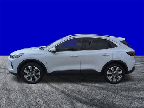 Certified 2025 Ford Escape Platinum w/ Premium Technology Package AWD/4WD image 7