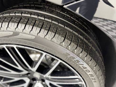 New 2026 Porsche Macan AWD/4WD image 14