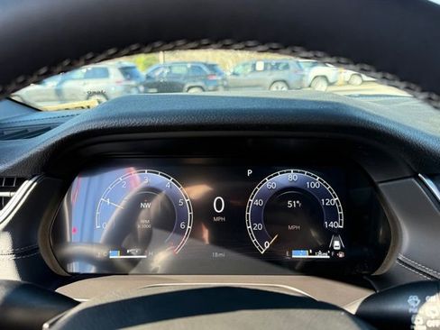 New 2025 Jeep Grand Cherokee Altitude image 17