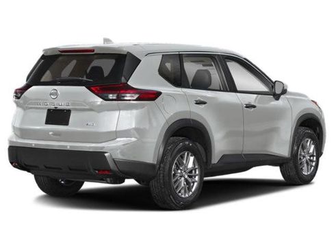 Used 2024 Nissan Rogue S image 2