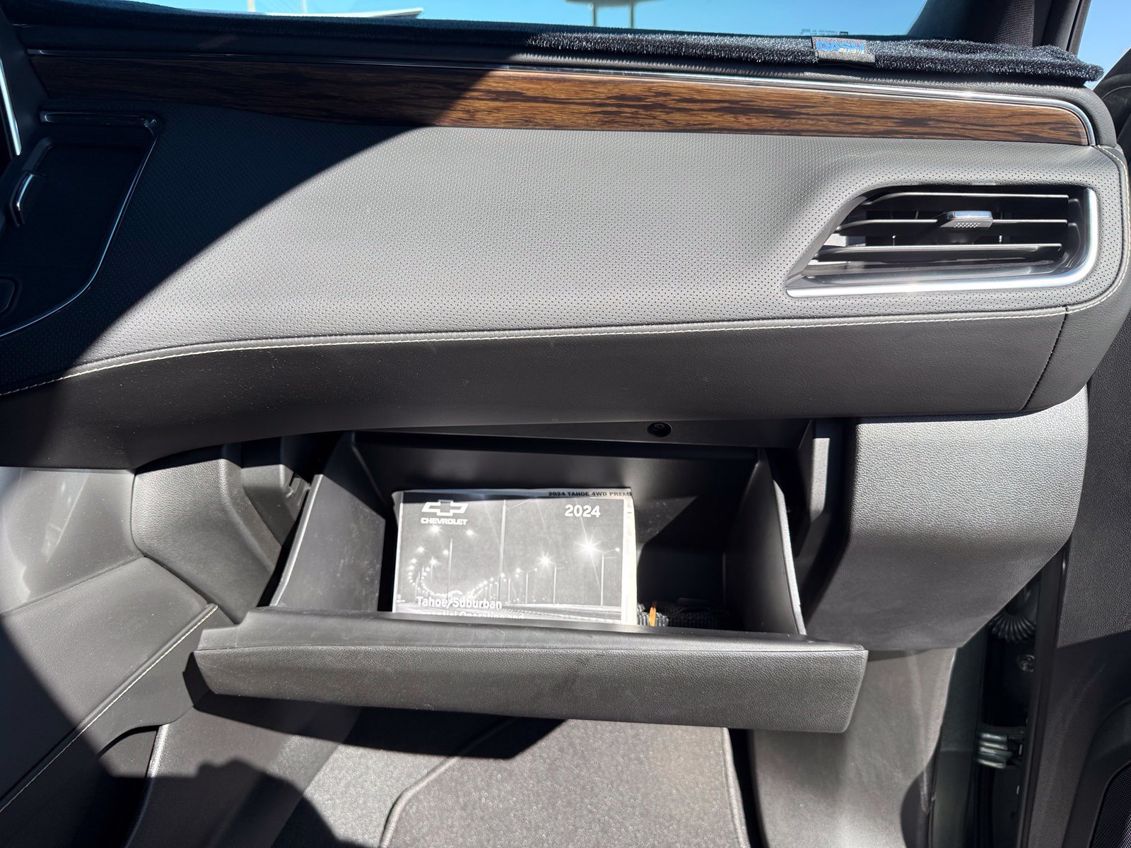 Certified 2024 Chevrolet Tahoe Premier AWD/4WD image 29