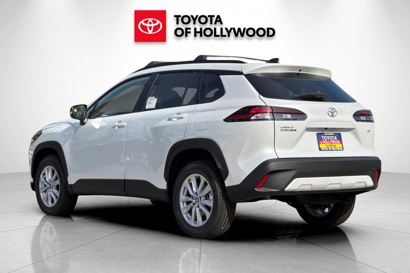 New 2026 Toyota Corolla Cross LE w/ Moonroof Package FWD image 6