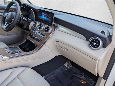 Used 2022 Mercedes-Benz GLC 300 GLC 300 image 23