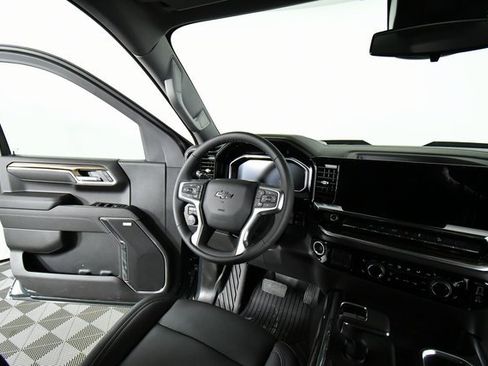 New 2026 Chevrolet Silverado 1500 LT Trail Boss w/ Convenience Package II image 18