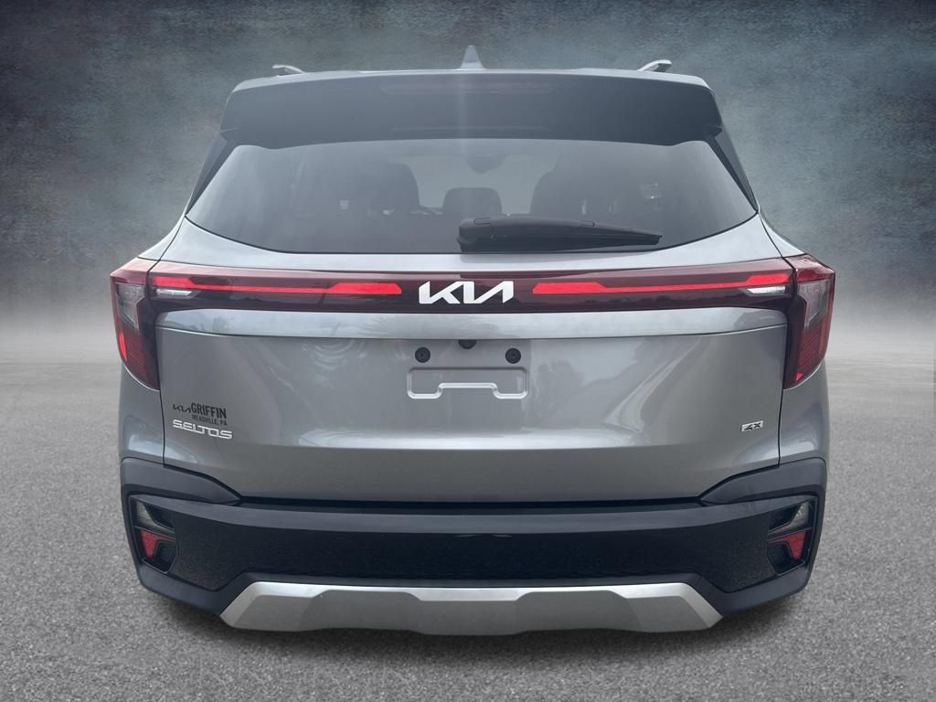 Used 2024 Kia Seltos S AWD/4WD image 6