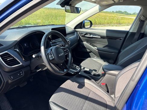 Used 2022 Kia Seltos S AWD/4WD image 19