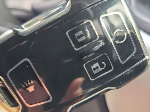 Used 2021 Chevrolet Colorado LT image 35