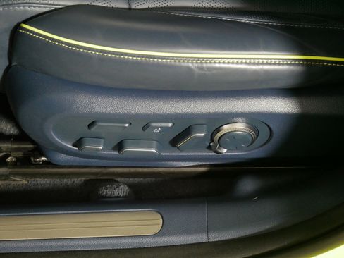 Used 2023 Genesis GV60 Performance AWD/4WD image 20