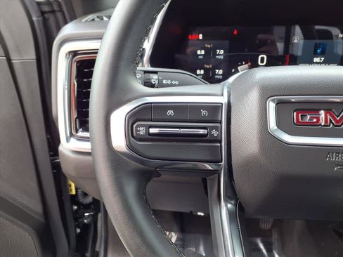 Used 2024 GMC Canyon Elevation image 10