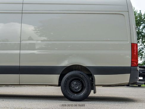 Used 2023 Mercedes-Benz Sprinter 2500 image 5