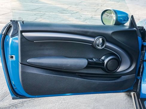 Certified 2023 MINI Cooper 2-Door Hardtop image 8