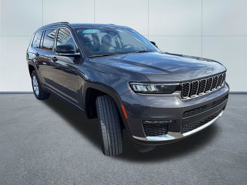 Used 2023 Jeep Grand Cherokee L Limited AWD/4WD image 5