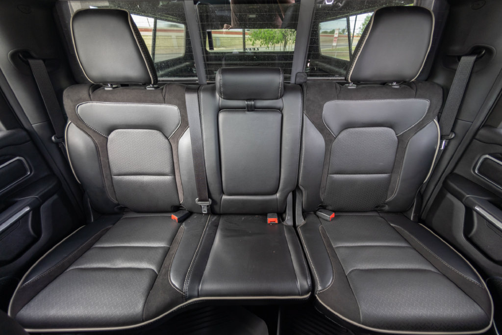 Used 2022 RAM 1500 Laramie w/ Sport Appearance Package AWD/4WD image 18
