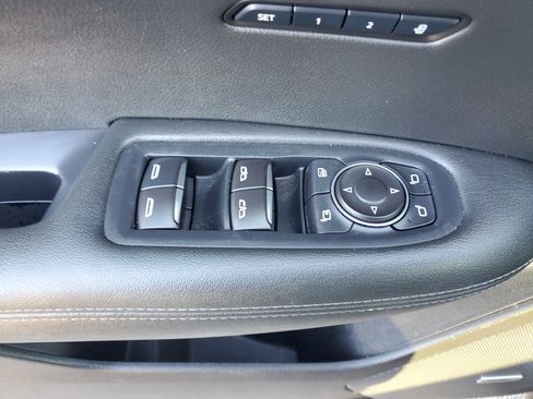 Used 2022 Cadillac XT6 Luxury image 16