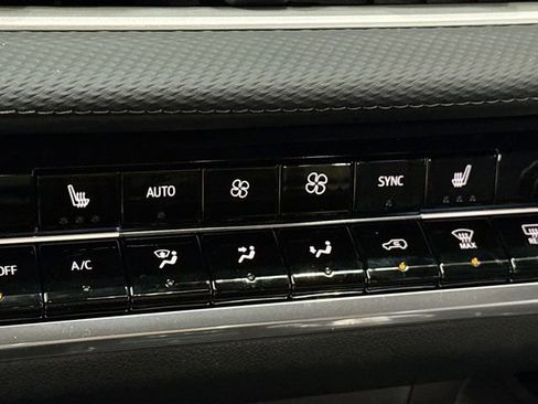 New 2026 Chevrolet Equinox LT w/ Convenience Package II image 22