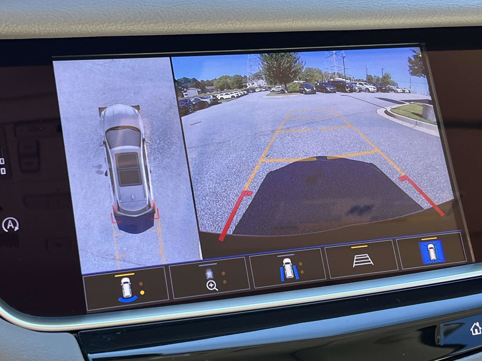 Used 2024 Cadillac XT5 Premium Luxury w/ Technology Package FWD image 27
