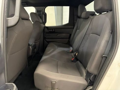 Used 2025 Toyota Tacoma SR5 AWD/4WD image 21