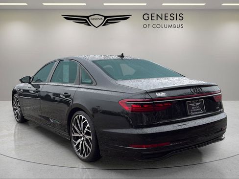 Used 2023 Audi A8 L 3.0T image 3