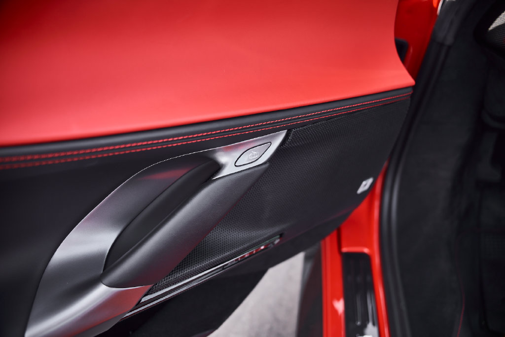 Used 2022 Ferrari SF90 Spider AWD/4WD image 37