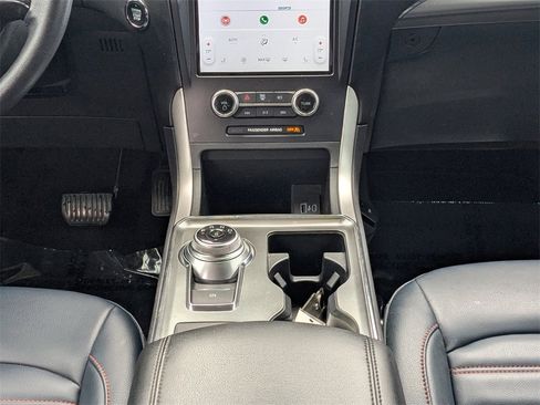 Used 2024 Ford Edge SEL w/ Sport Appearance Package image 20