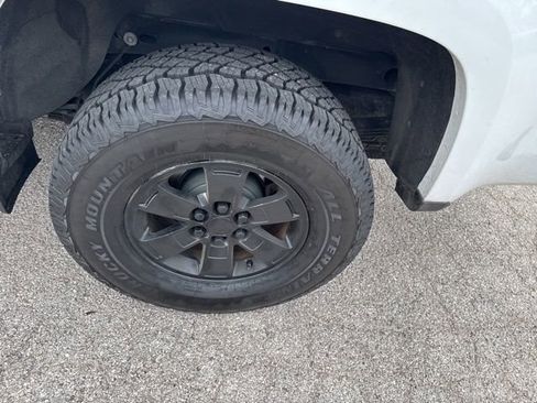 Used 2018 Chevrolet Colorado W/T w/ WT Convenience Package image 26