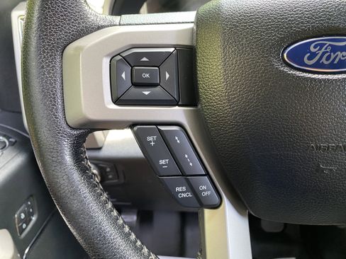 Used 2016 Ford F150 Lariat w/ Equipment Group 502A Luxury AWD/4WD image 20