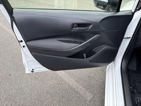 Used 2022 Toyota Corolla LE FWD image 13