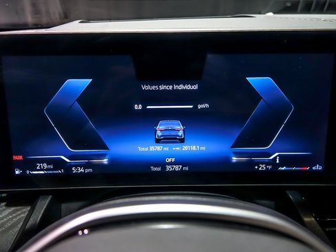 Used 2024 BMW 530i xDrive 530i xDrive w/ Premium Package image 21