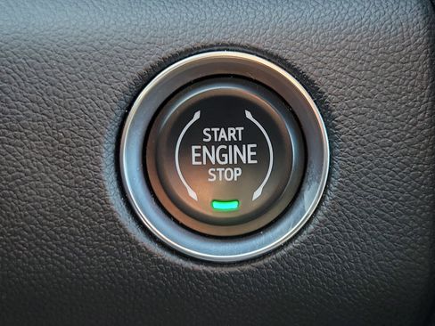 Used 2025 GMC Acadia Elevation FWD image 31