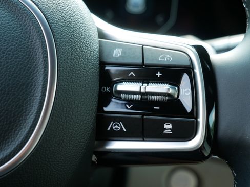 Certified 2025 Kia Sorento SX Prestige AWD/4WD image 29