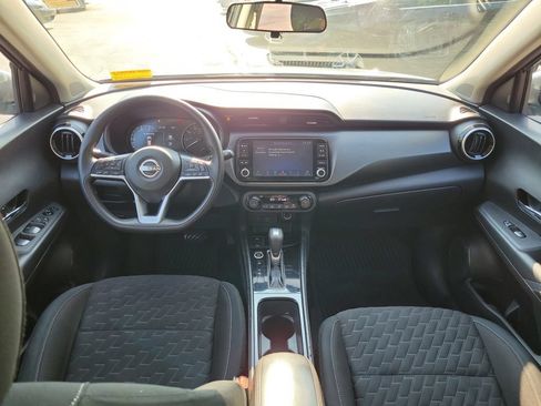 Used 2022 Nissan Kicks SV FWD image 12