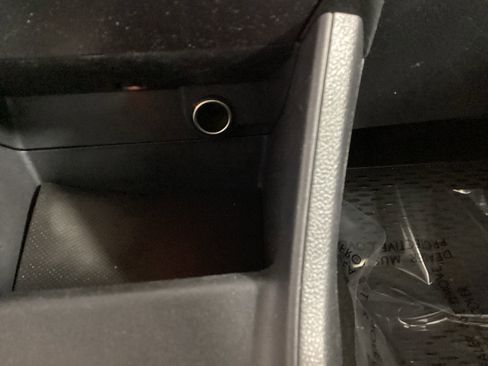 Used 2017 Subaru Crosstrek 2.0i Limited image 28