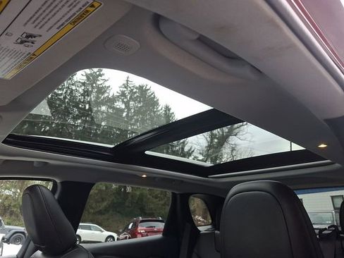 Used 2021 Jeep Cherokee Latitude Plus w/ Sun & Sound Group image 15