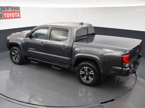 Used 2017 Toyota Tacoma TRD Sport w/ Tow Package (A/T) AWD/4WD image 22