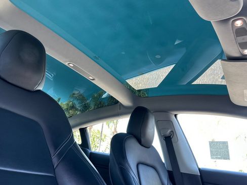 Used 2020 Tesla Model 3 Long Range AWD/4WD image 17