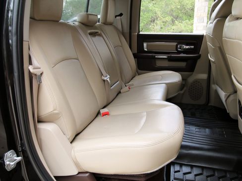 Used 2017 RAM 2500 Laramie w/ Convenience Group image 45