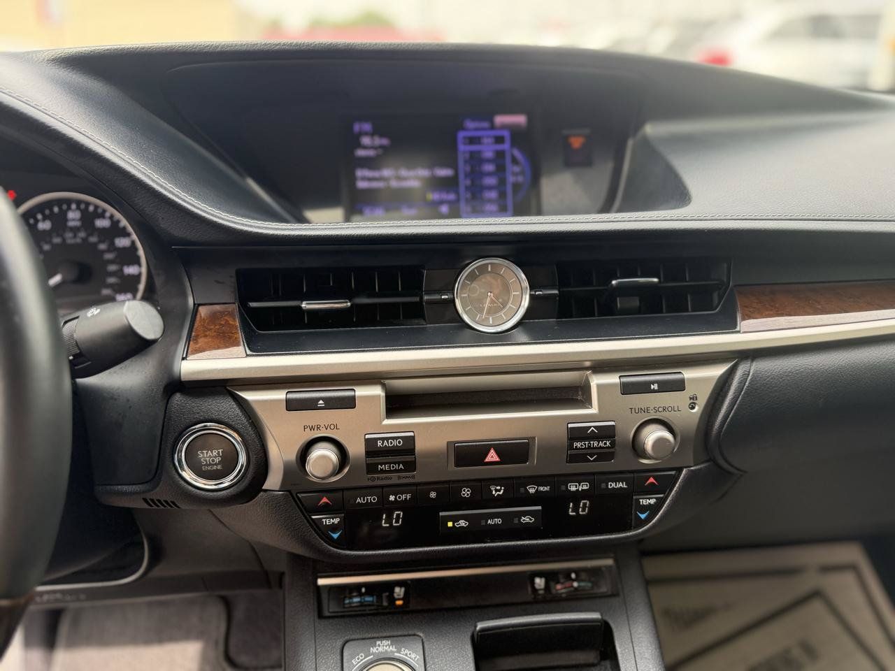 Used 2014 Lexus ES 350 w/ Premium Package FWD image 20