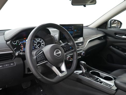 Used 2023 Nissan Altima 2.5 SV w/ SV Premium Package AWD/4WD image 23