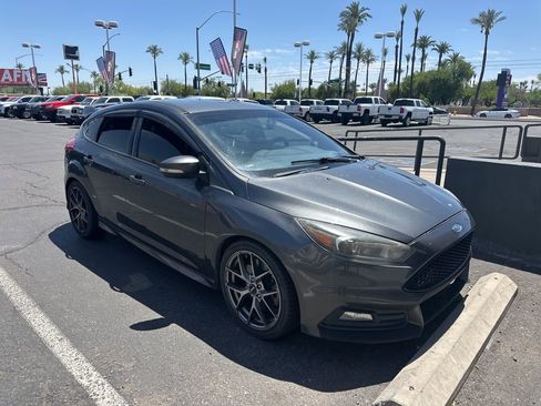 Used 2016 Ford Focus ST w/ Equipment Group 401A FWD image 1