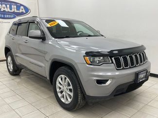 Used 2021 Jeep Grand Cherokee Laredo video 1